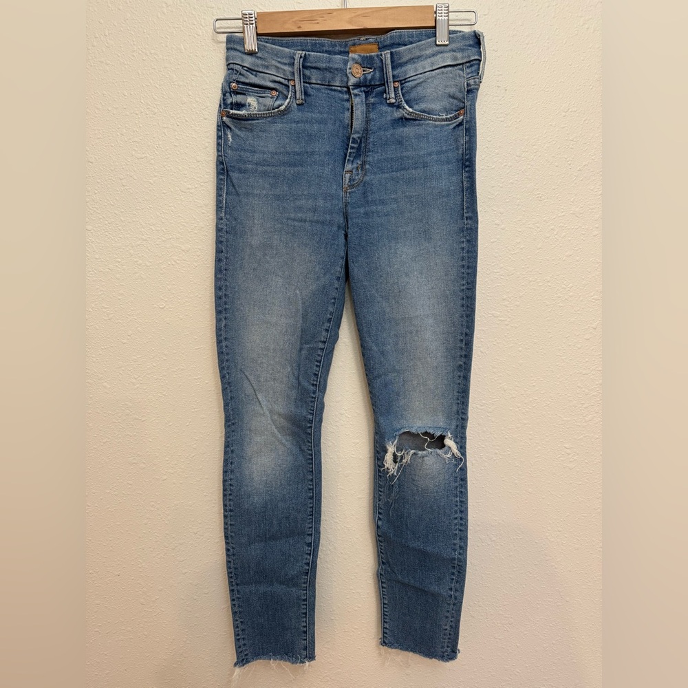 MOTHER Looker Ankle fray size 25 Distressed Jeans